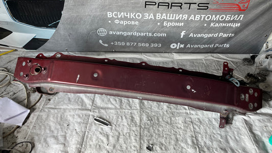 Греда предна броня Toyota Yaris 3 2011-