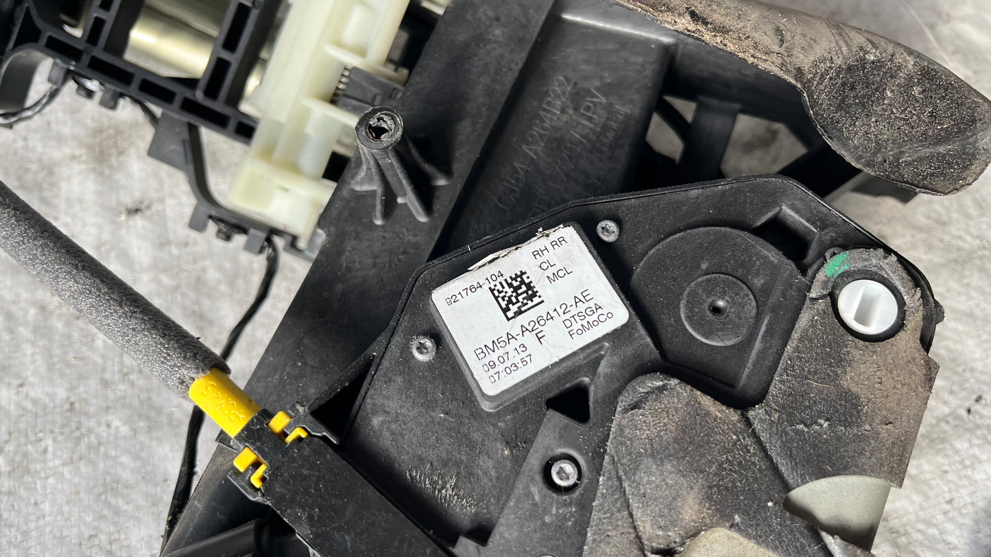 Ford Focus 3 външна дръжка и брава задна дясна