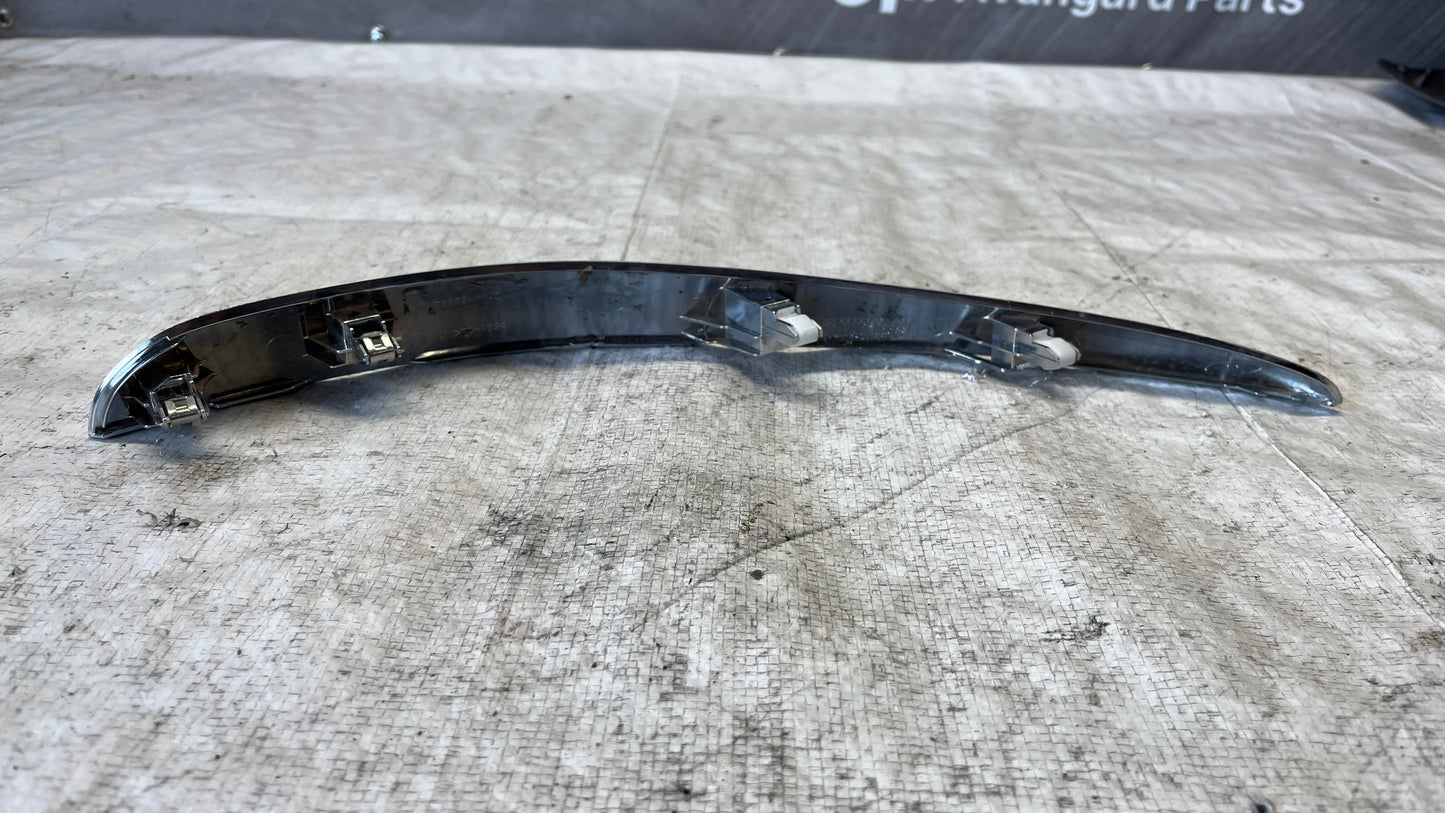 Suzuki SX4 лайстна дясна