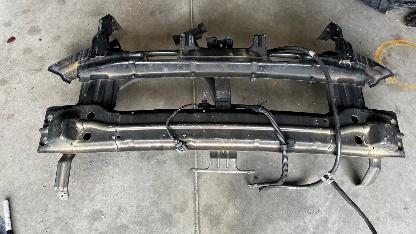 Chevrolet Captiva греда предна броня