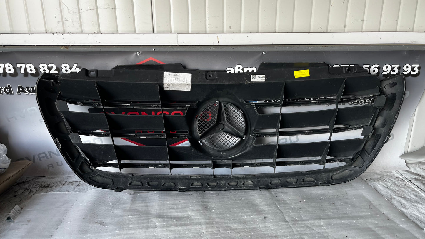 Mercedes Sprinter 19- решетка
