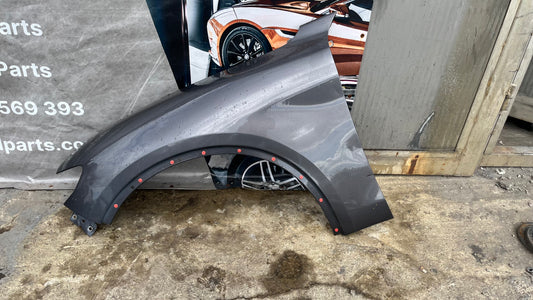 Alfa Romeo Stelvio ляв калник