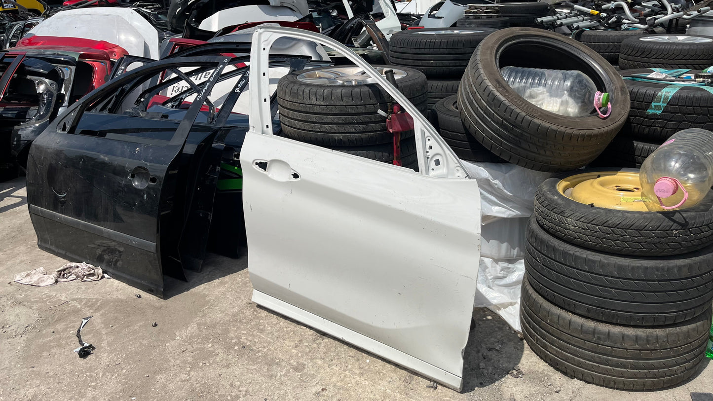 Предна дясна врата BMW X1 F48 2015-2022