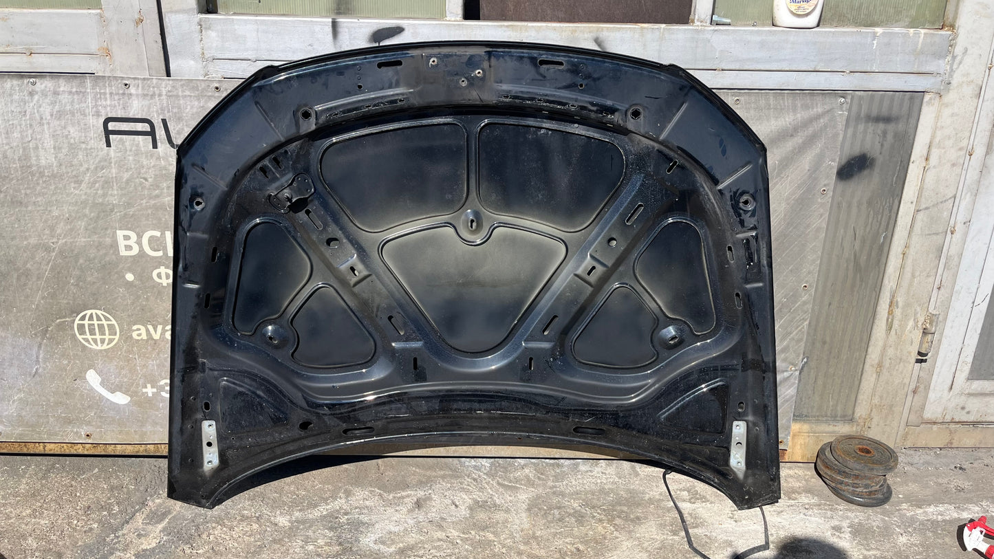 Преден капак VW Passat B6 2005-2011