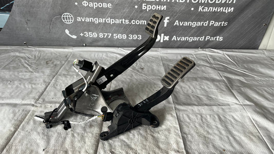 Педали газ и спирачка Hyundai i30 2021