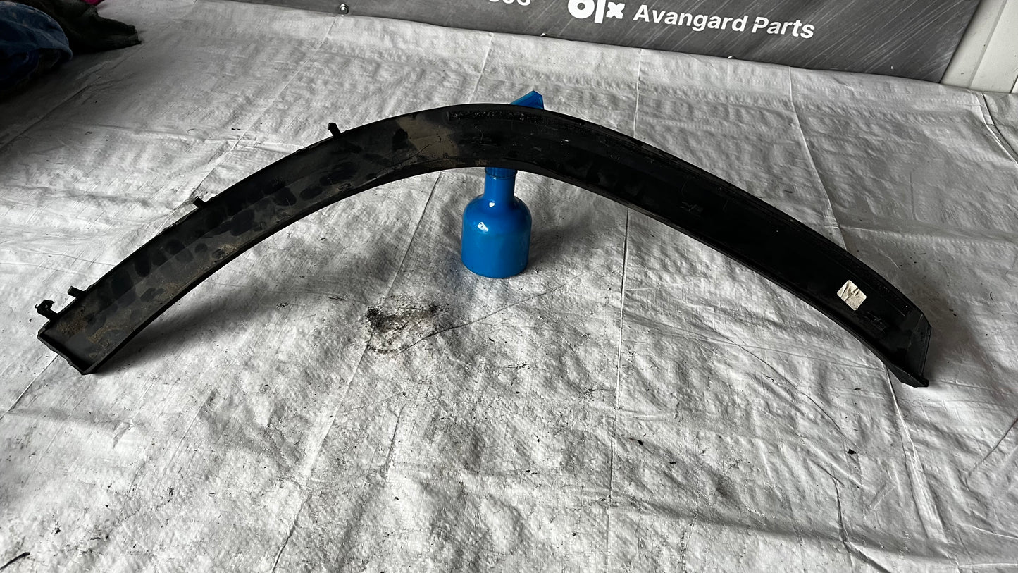 Mercedes EQA задна лява вежда