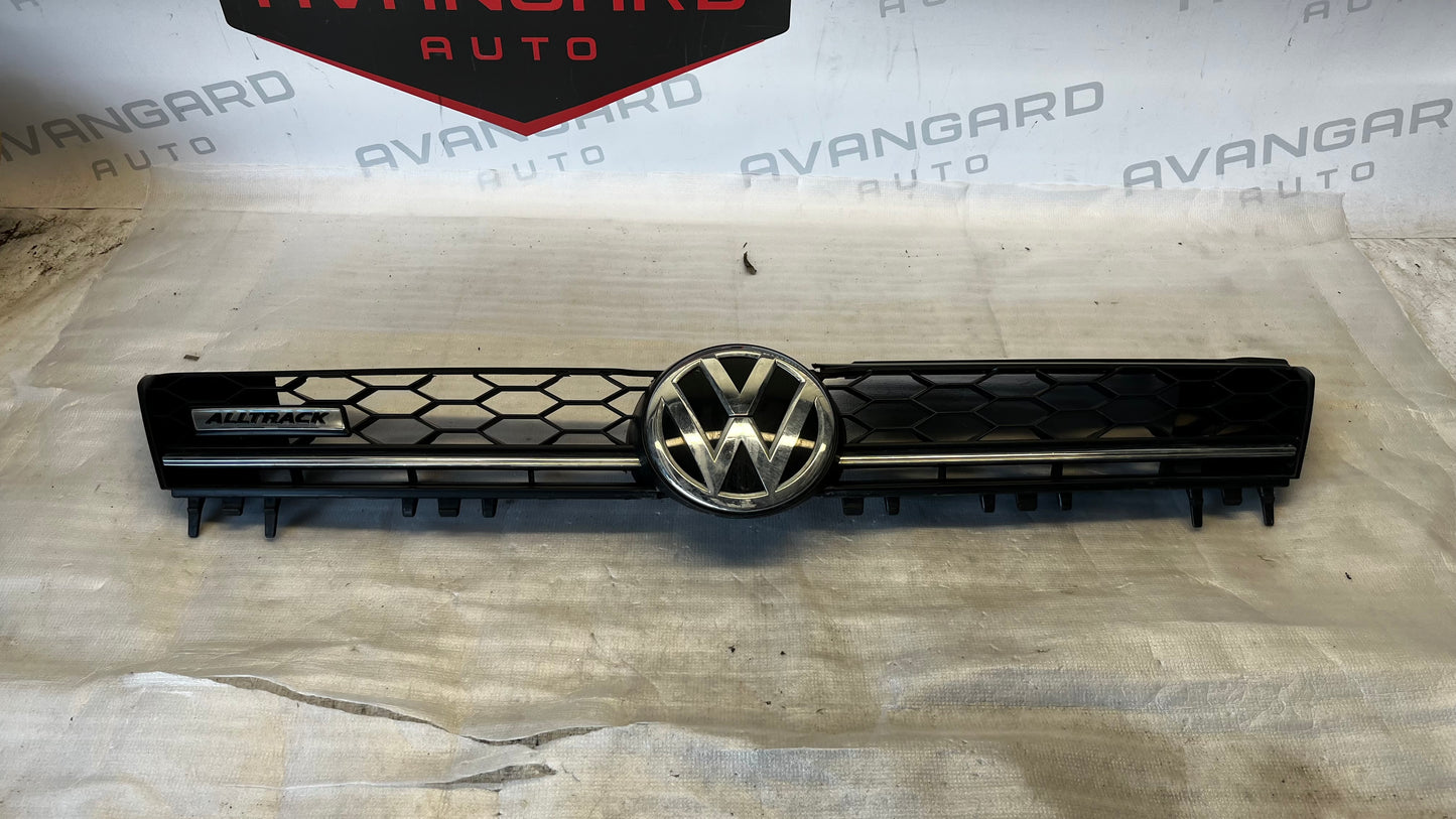 Volkswagen Golf 7 решетка