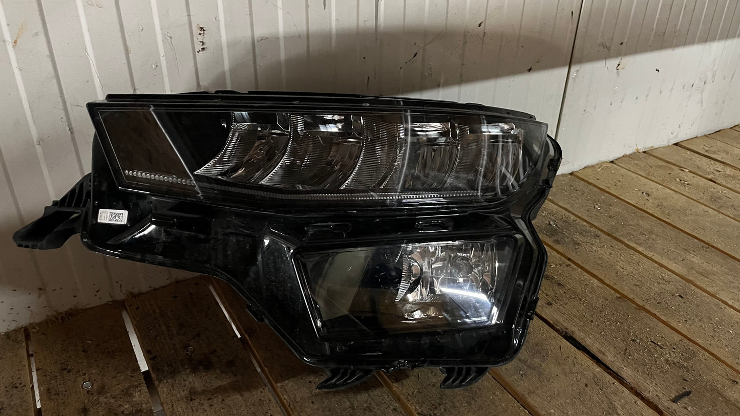 Ляв фар Skoda Kodiaq