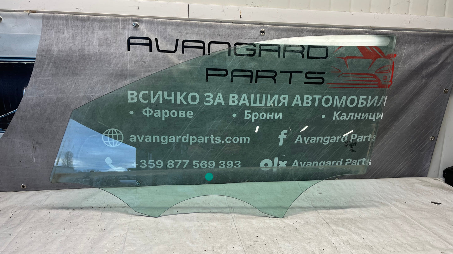 Mercedes GLA X156 13- стъкло предно ляво