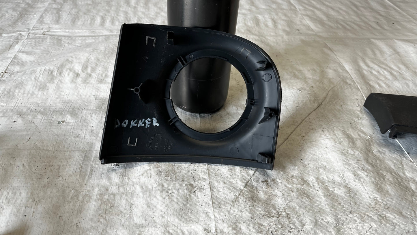 Dacia Dokker лайстна на лява духалка