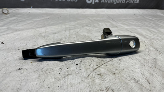 Mazda 3 предна лява дръжка