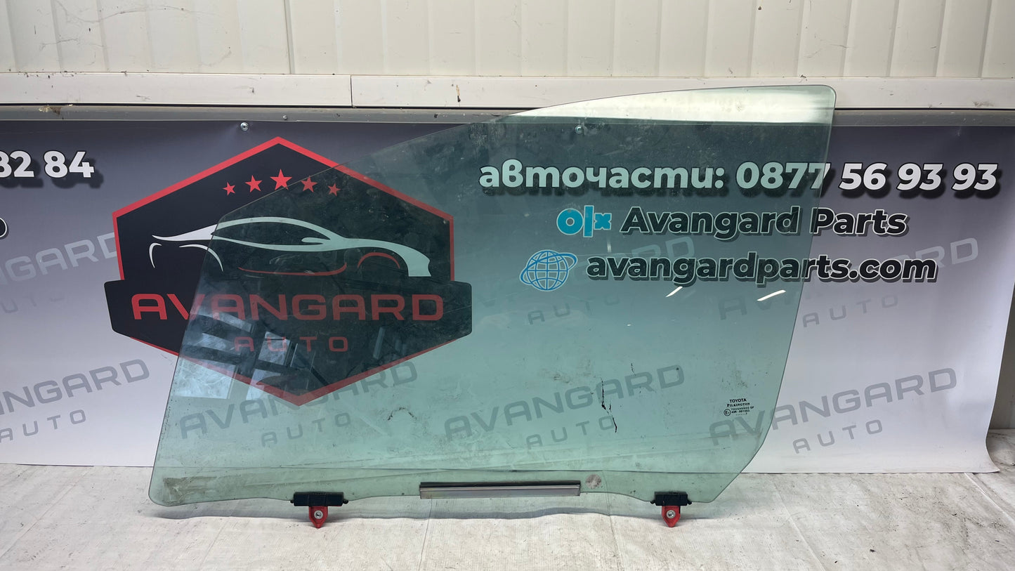 Toyota Yaris 11- стъкло предно ляво