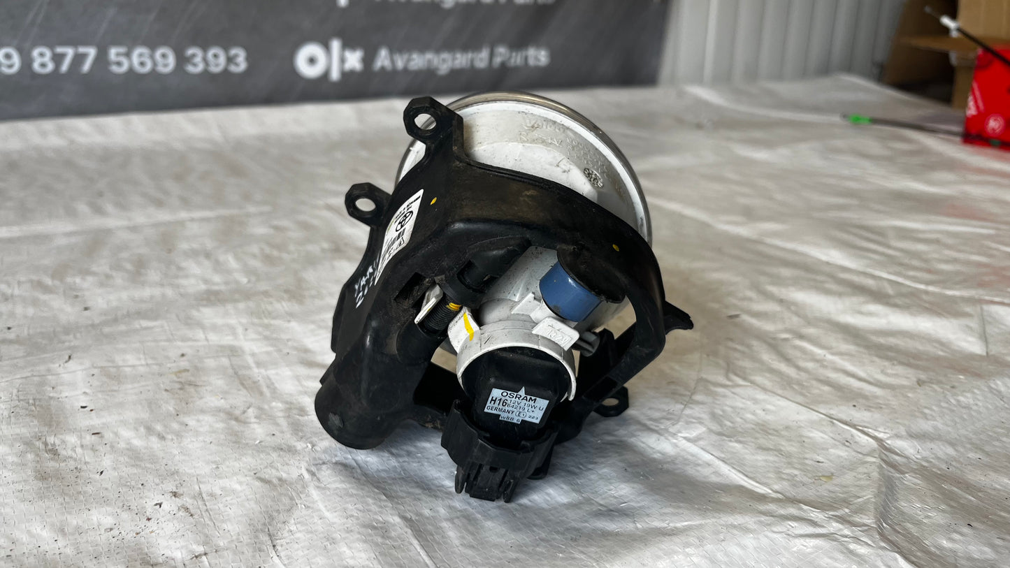 Toyota Yaris 3 десен халоген