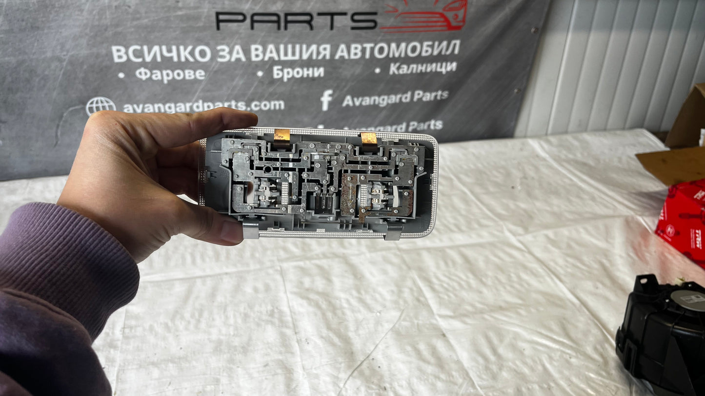 Toyota Yaris 3 плафон