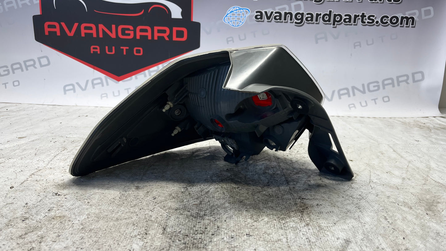 Subaru XV 17 десен стоп