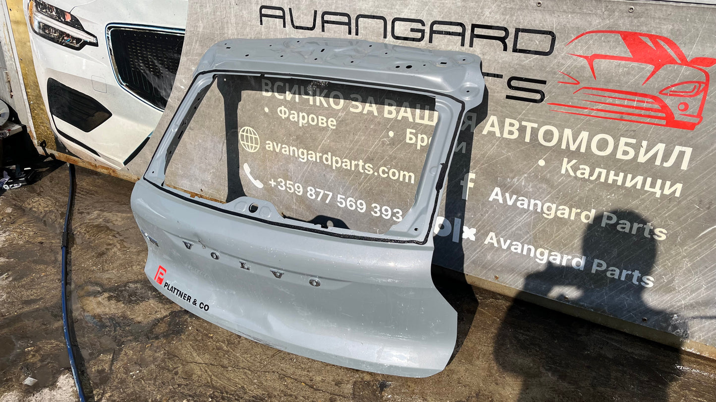 Багажна врата Volvo XC40 2018-2022