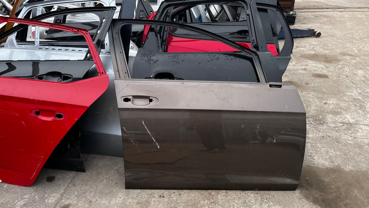 Volkswagen Golf 7 предна дясна врата