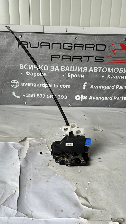 Брава за задна дясна врата VW Touareg 2002-2010