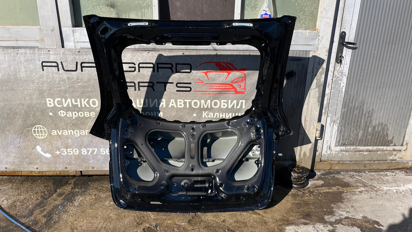 Багажна врата Tesla Y 2020-