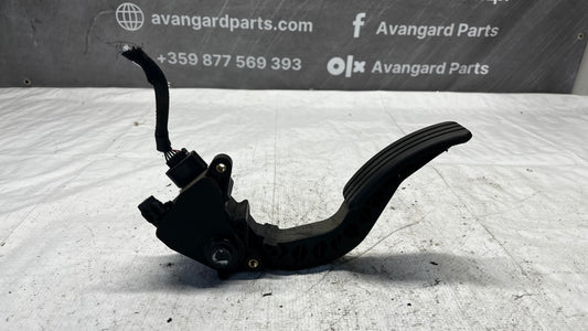 Opel Vivaro педал за газ
