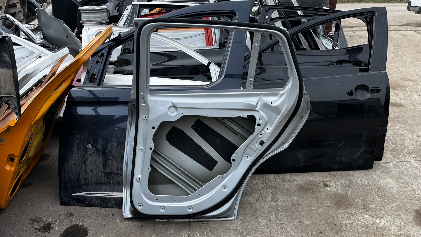 Mercedes EQC W293 задна дясна врата