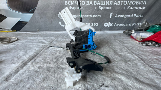Hyundai i30 заключвалка задна лява врата