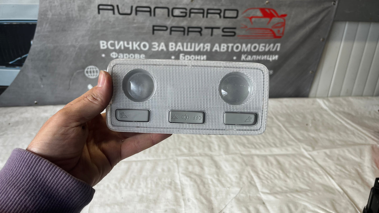 Toyota Yaris 3 плафон