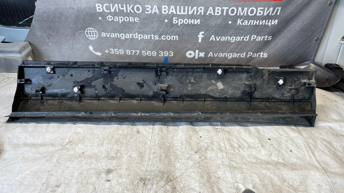 Volkswagen Tiguan декоративна лайстна предна лява