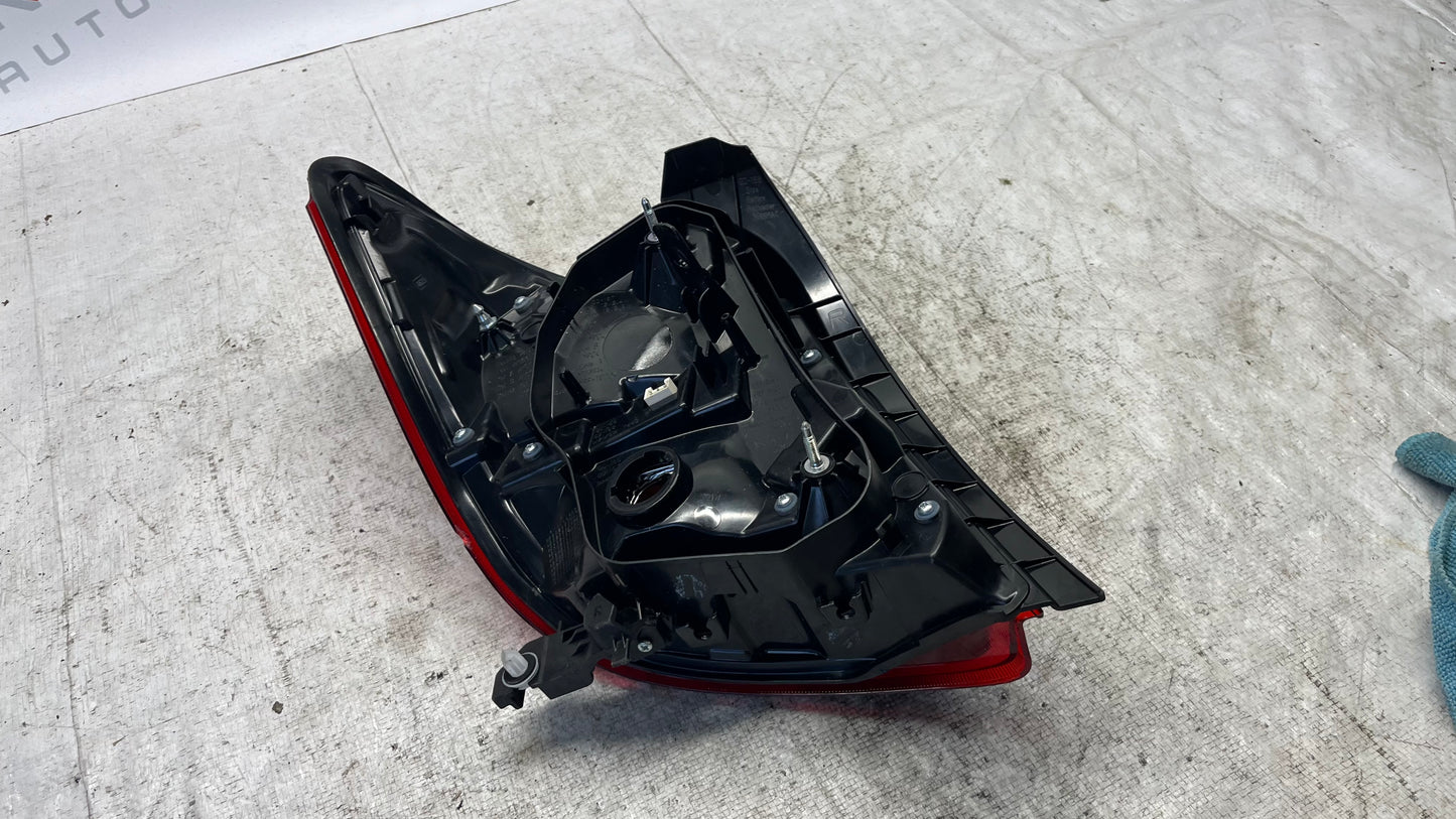 Toyota Yaris 14- десен стоп