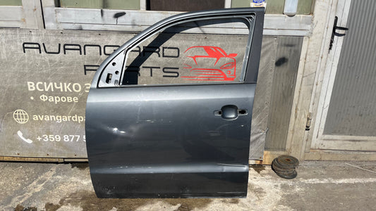 Предна лява врата Volkswagen Amarok 2010-2022