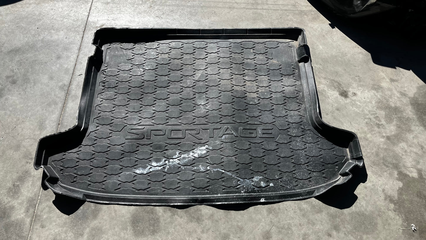 Kia Sportage стелка за багажник