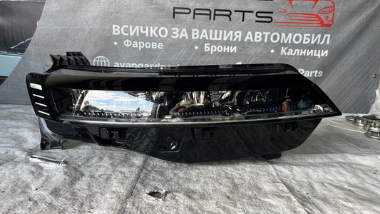 Десен фар Renault Megane 5 E-Tech