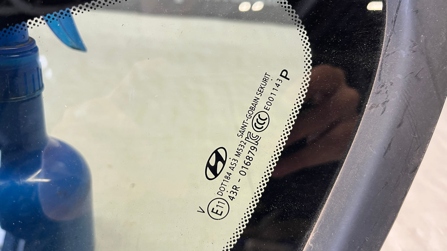 Hyundai i30 задно ляво стъкло