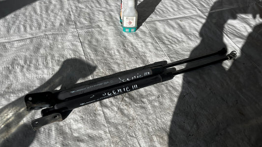 Renault Grand Scenic 3 амортисьори на багажна врата