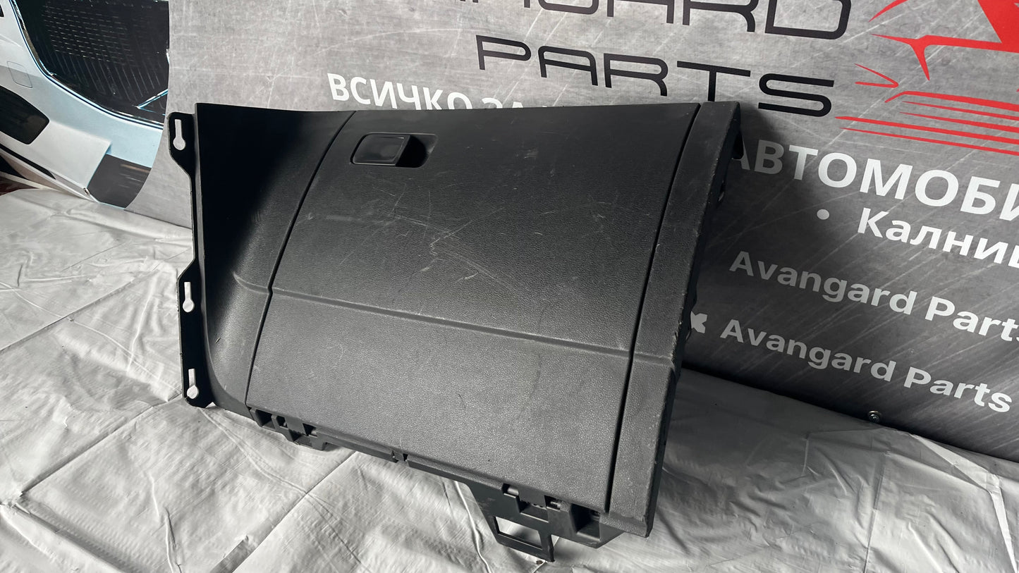 Жабка VW Golf Sportsvan 2012-2019