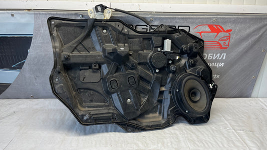 Mazda 3 кора за предна лява врата