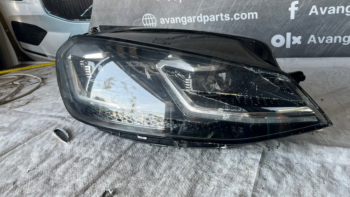 Десен фар Volkswagen Golf 7