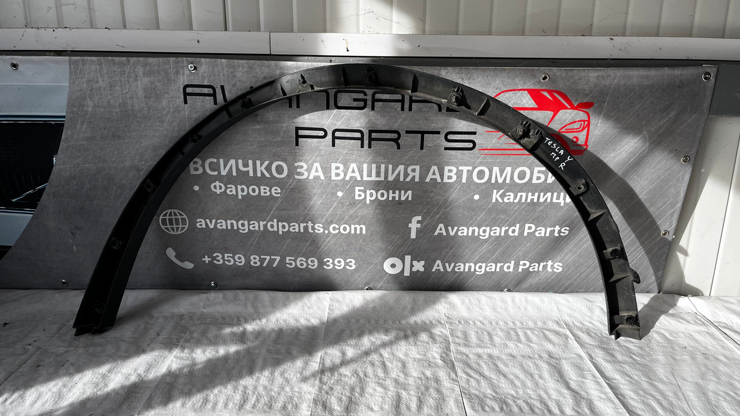 Tesla Y вежда предна дясна