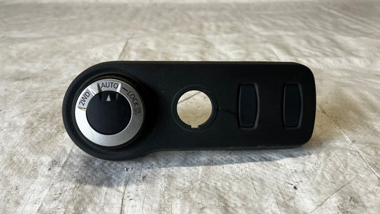 Dacia Duster 10- лайстна с бутон