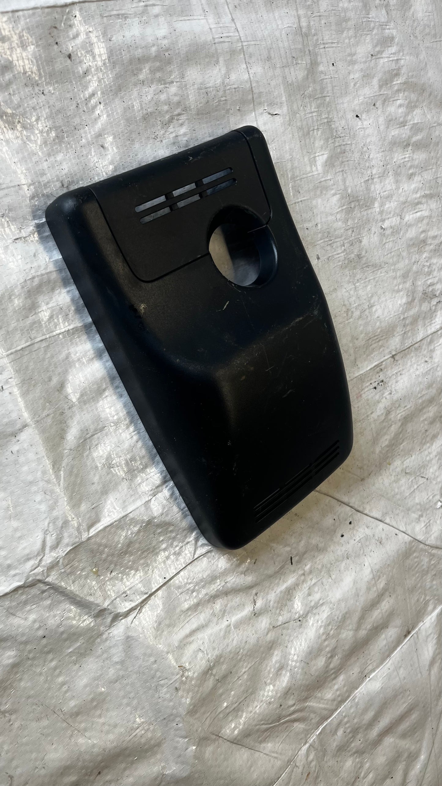 Toyota Yaris 2017- капаче на датчик на стъклото.