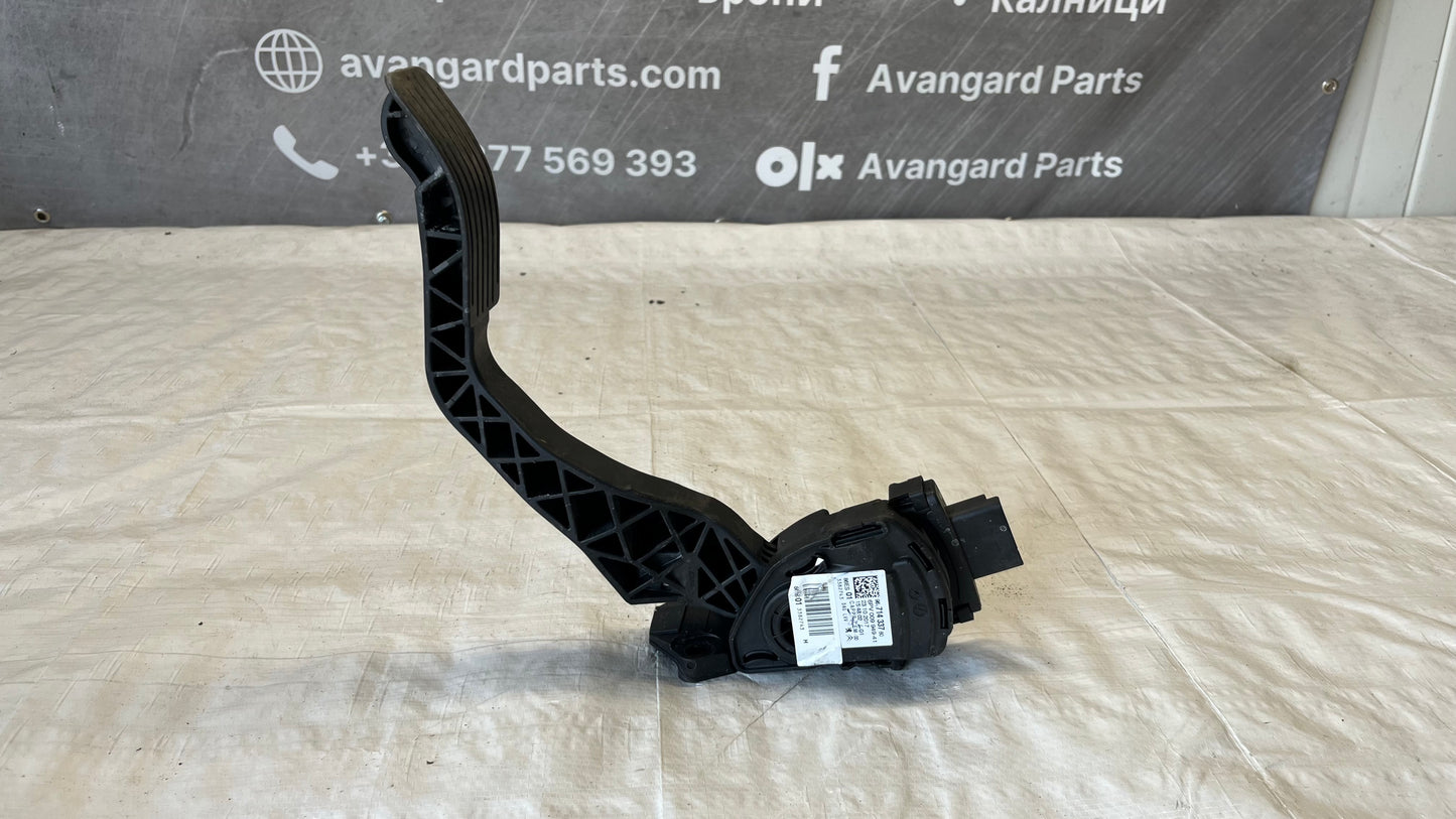 Peugeot 308 педал за газ