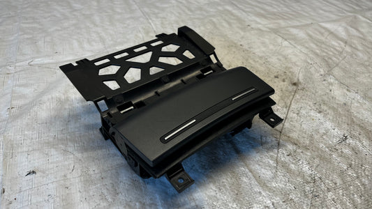 Audi A3 2003- пепелник