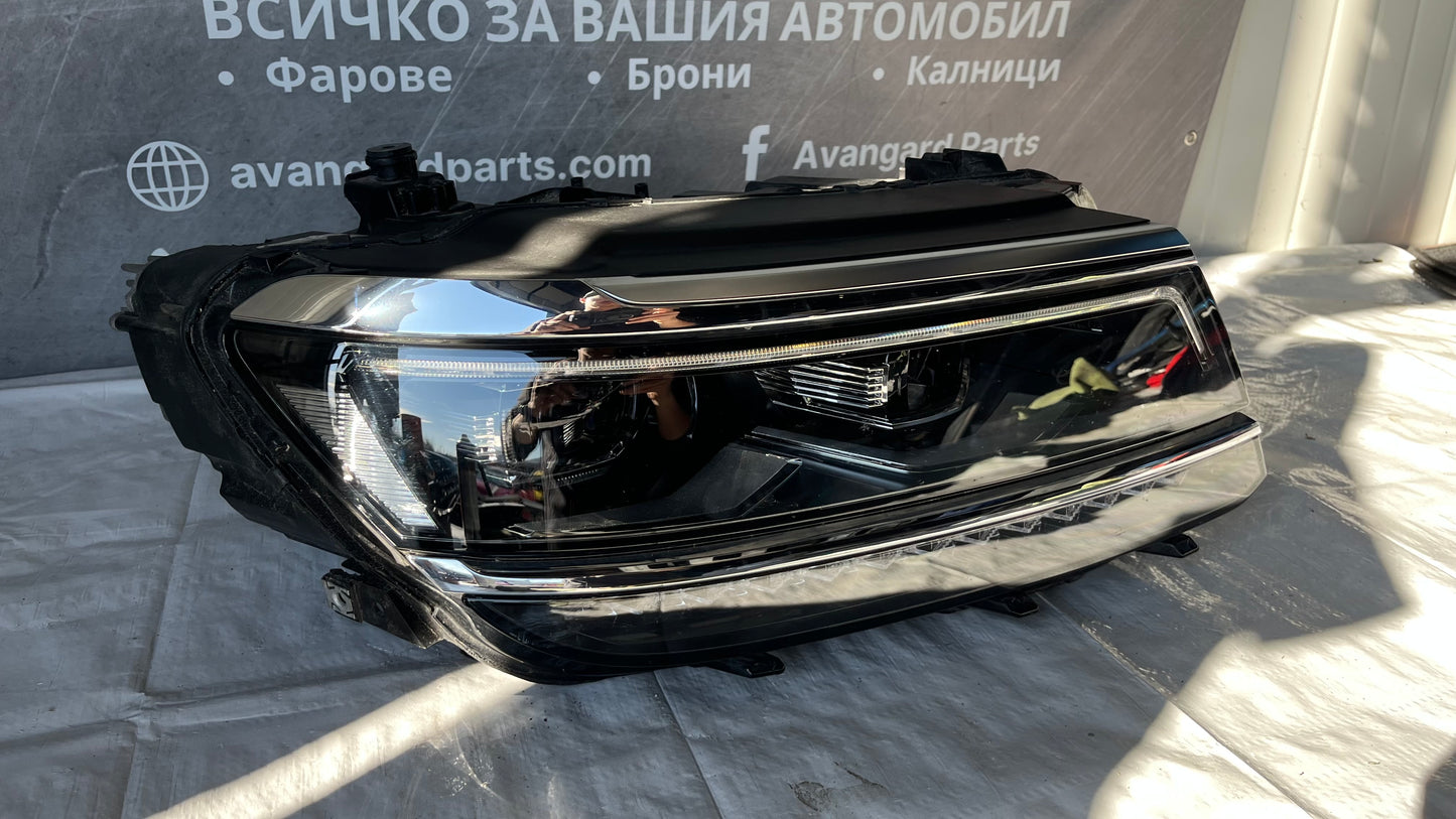 Десен фар Volkswagen Tiguan 2016-