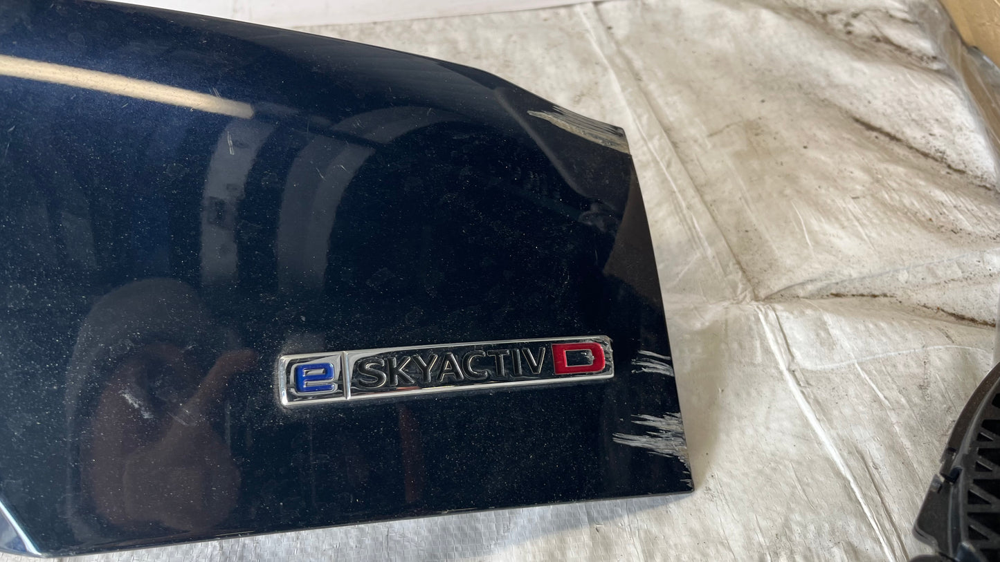 Mazda CX60 панел багажник