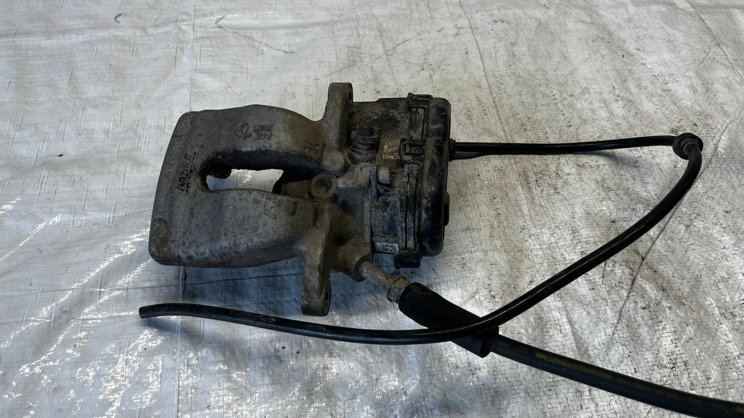 Mercedes GLA заден ляв спирачен апарат