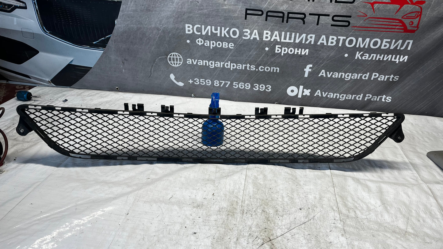 Mercedes E W212 решетка предна броня