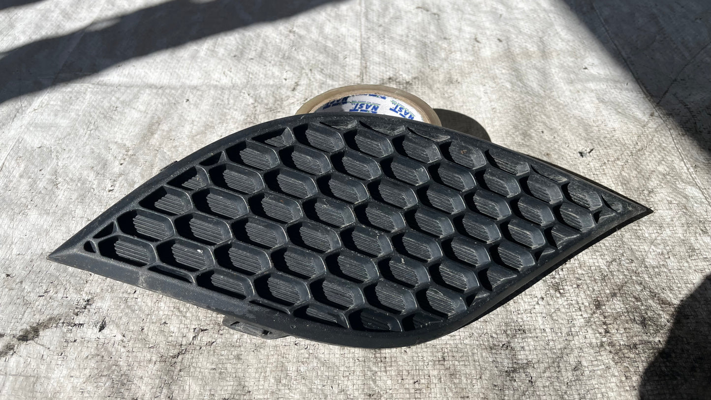 Jeep Grand Cherokee 14- решетка десен халоген