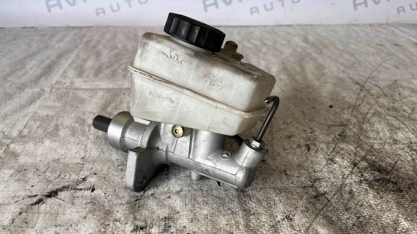 Mercedes E W210 спирачна помпа