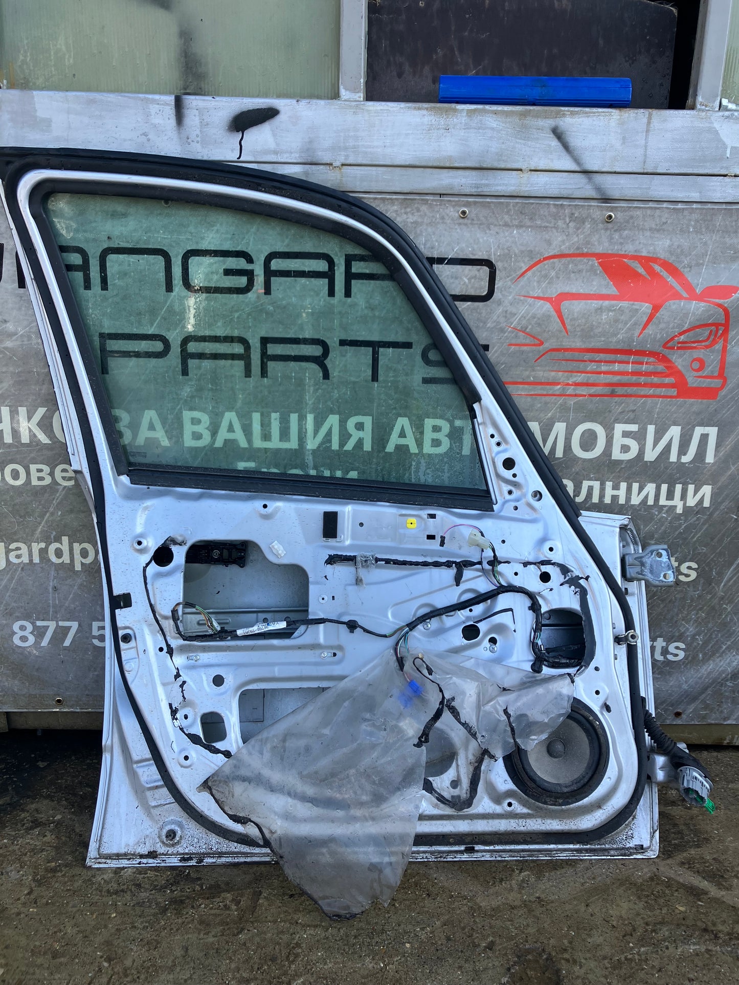 Предна лява врата за Suzuki sx4 2007г.