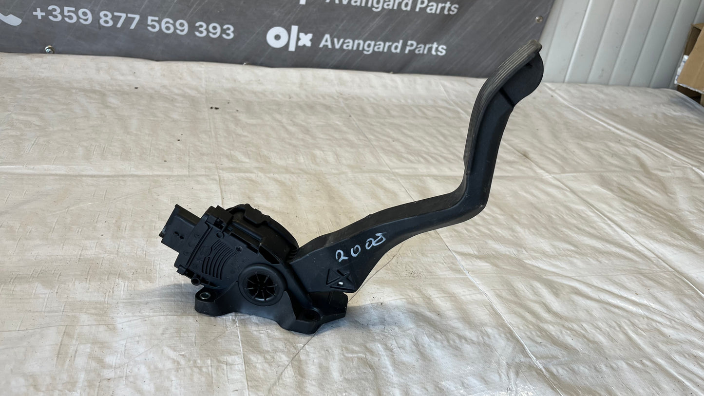 Peugeot 308 педал за газ